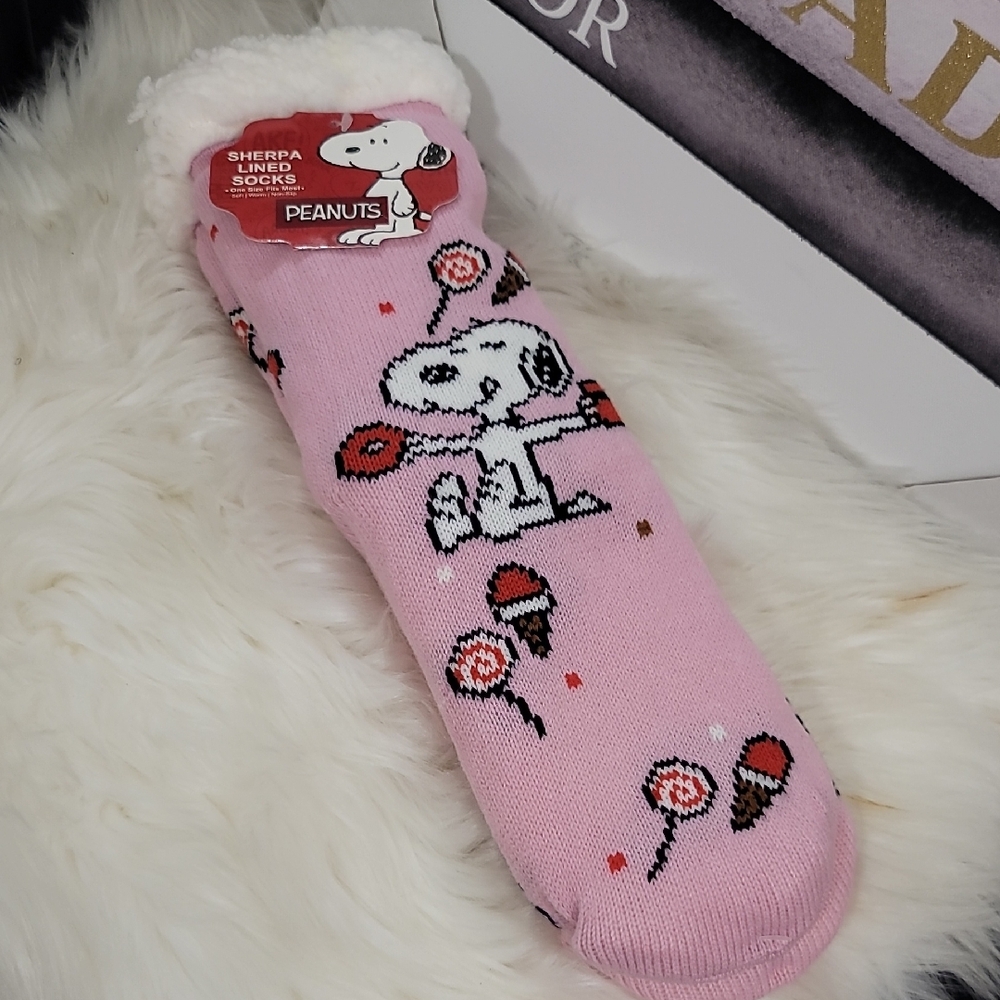 💕Peanuts Pink Snoopy Sherpa Women's Socks💕